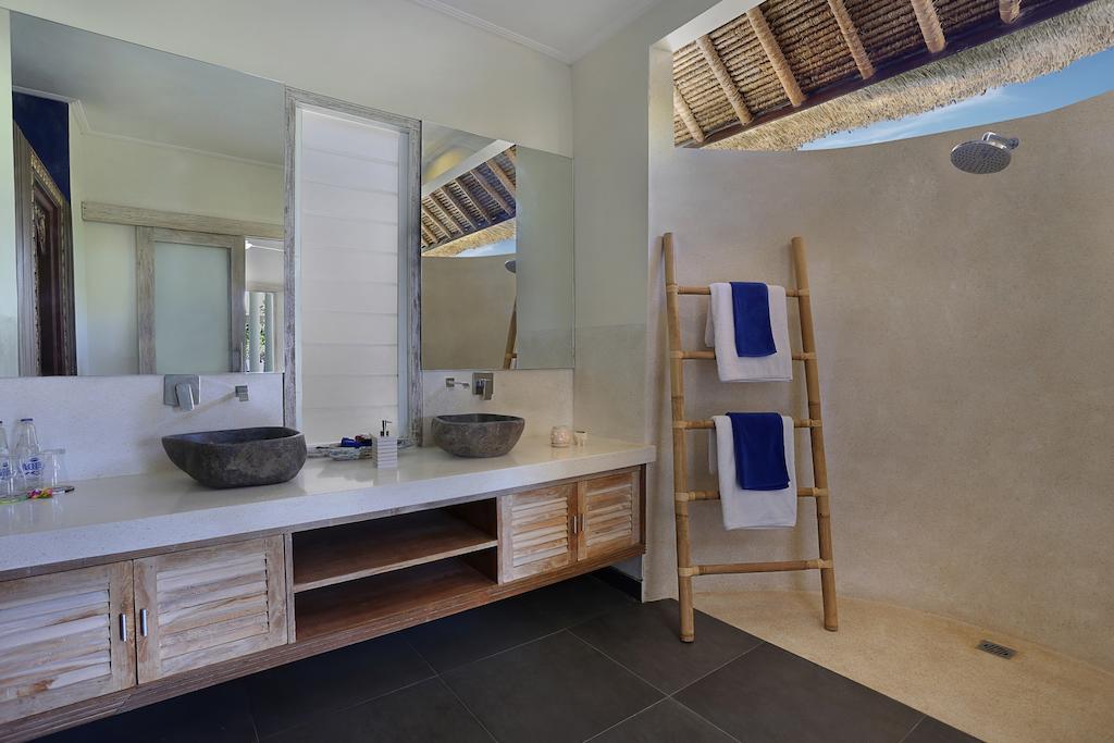 Villa Bukit Nusa Lembongan Екстериор снимка